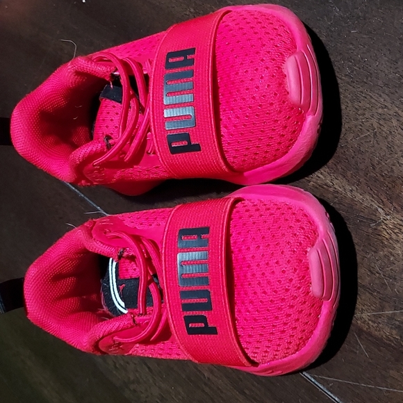 Puma Other - 🤎2/$10 or 5/$20 Puma Sneakers size 5C
